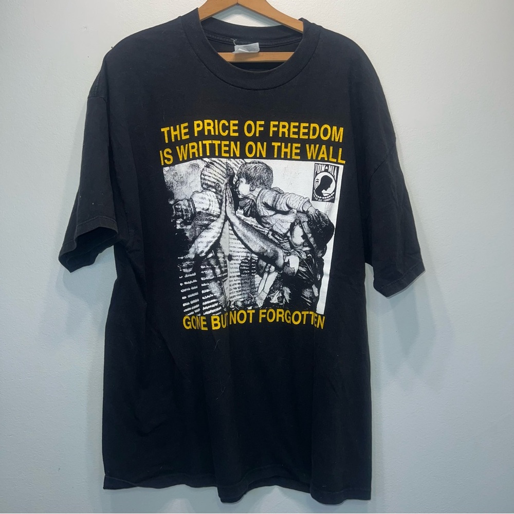 Men's Size XL The Price of Freedom POW MIA T-Shirt Black 100% Cotton Heavyweight